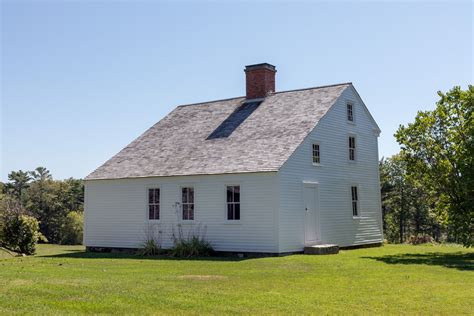 saltbox roof definition